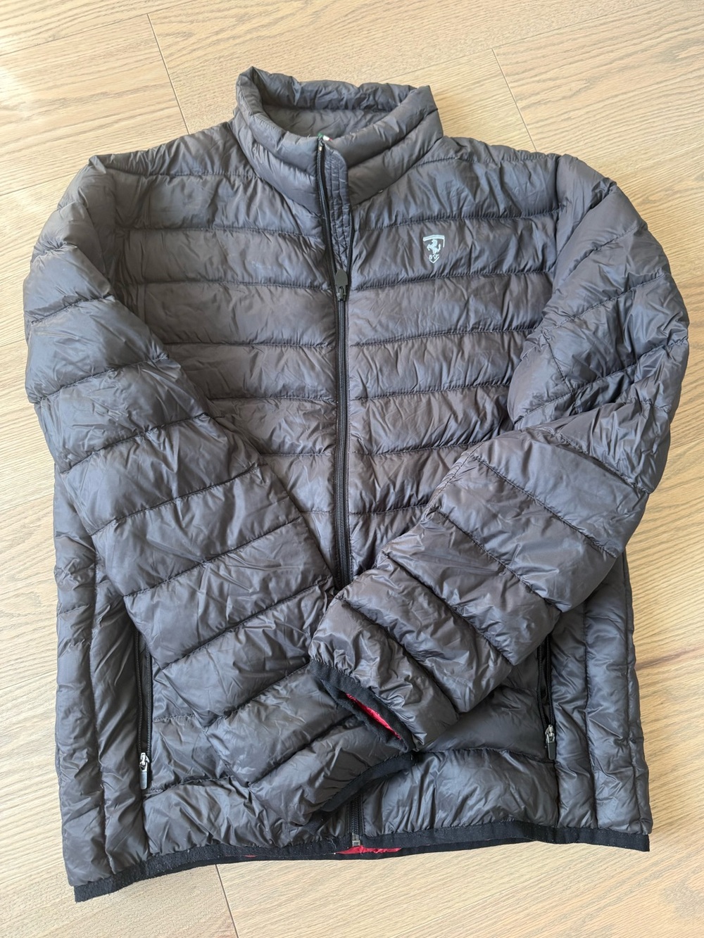 Rare Men’s Vintage Ferrari puffer jacket- black